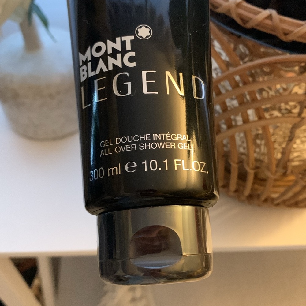 NWT Mont Blanc legend shower gel 10.1 FL. OZ. - Picture 2 of 4